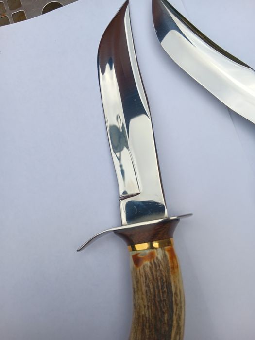 Cuțite  de vânătoare  cu miner  din corn de cerb