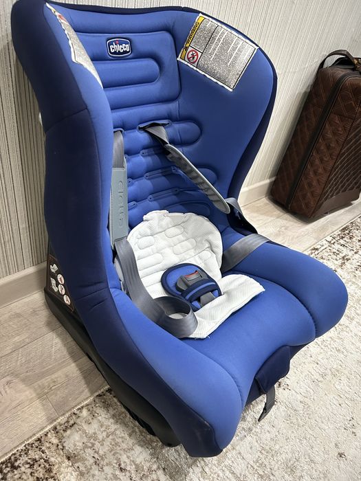 Продам автокресло chicco