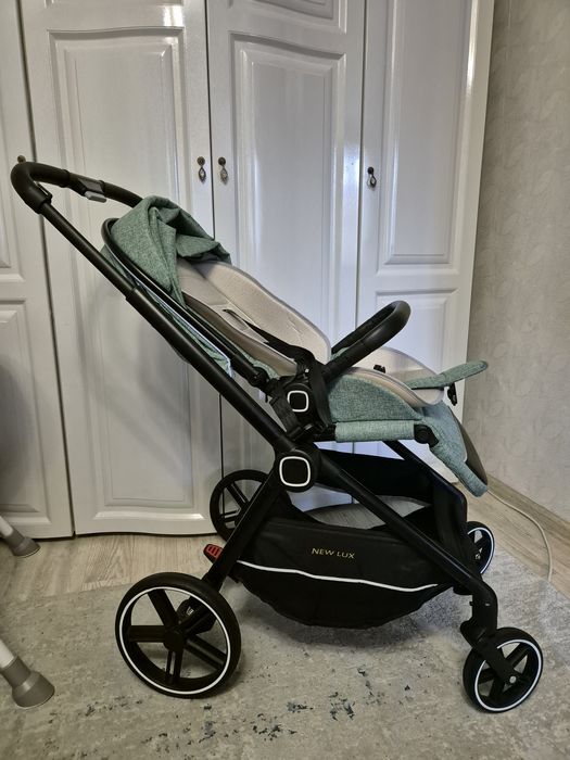 Продам коляску..