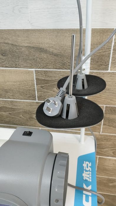 Продам швейную машинку Jack H2