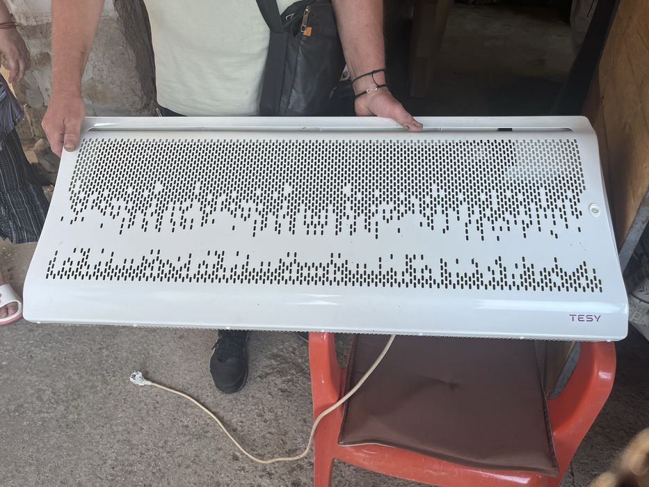 Продавам 2 радиатора голем и малък