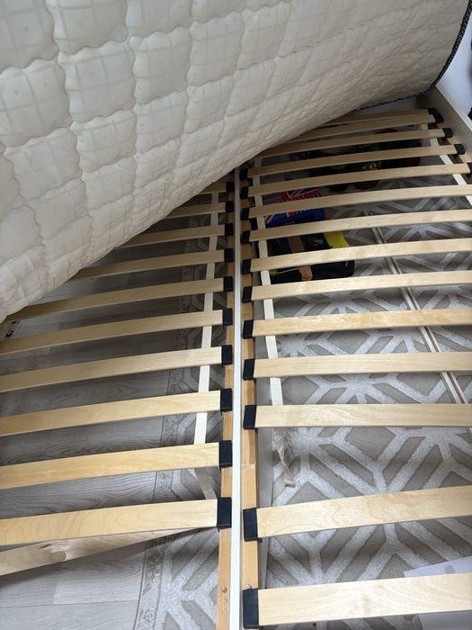 кроват,тумба вместе-100.000