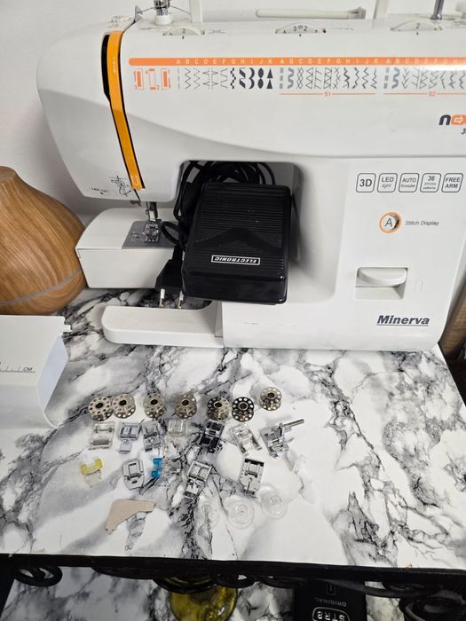 Masina de cusut minerva