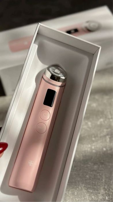 Массажер Medicube Age-R Booster Pro