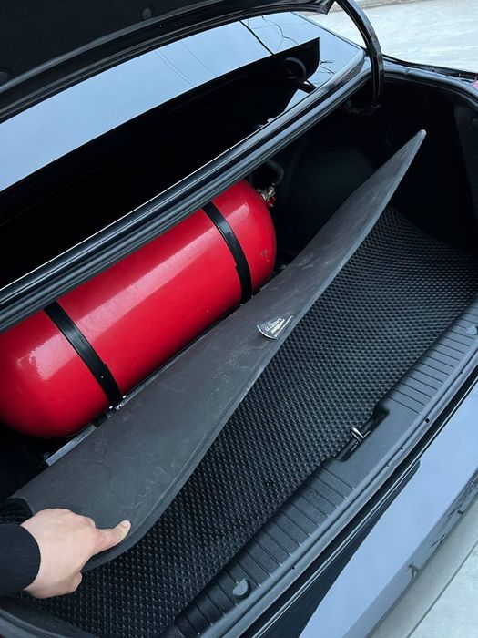 Chevrolet Gentra qora GBO