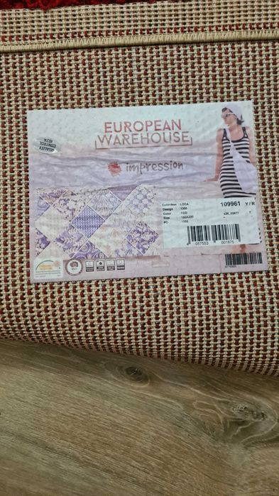 Covor rosu cu par lung