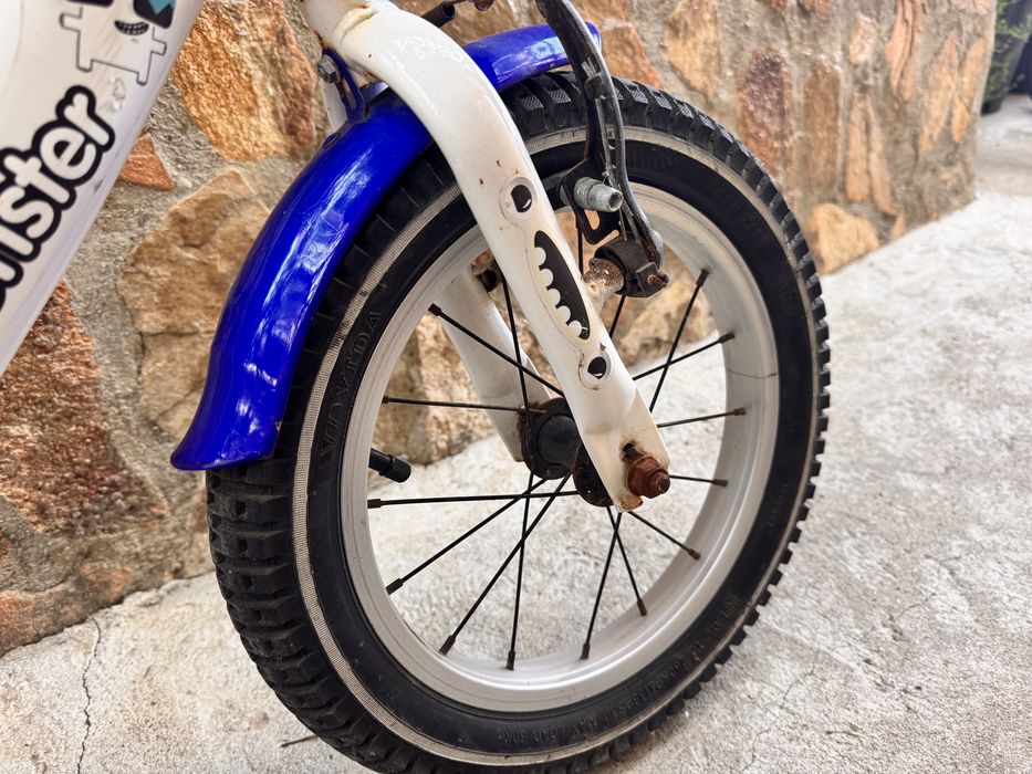 Детски велосипед  с помощни колела