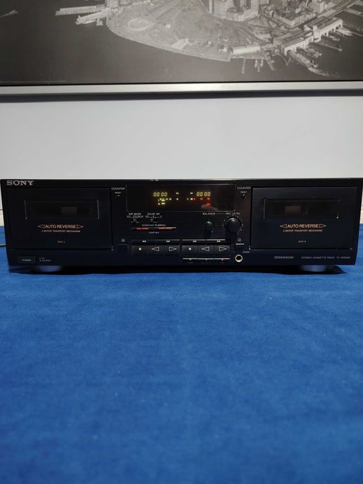 SONY TC-WR590 Stereo Cassette Deck are curelele rupte.