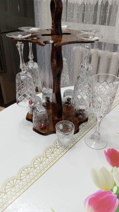 Продам набор хрустальных бокалов
