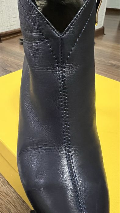 Продам весенние полусапоги