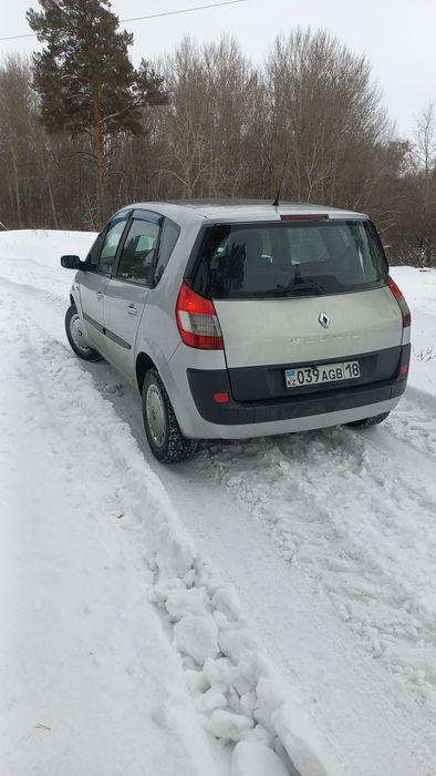 Продам автомобиль Ренно Сценик