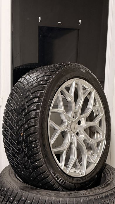 Зимний шины 245/45/18