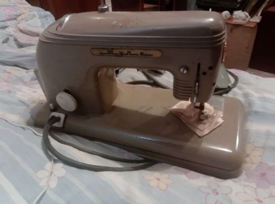 швейная машинка с педалькой
