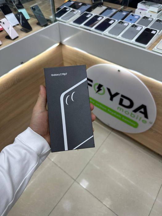 Samsung Z flip 7 yangi