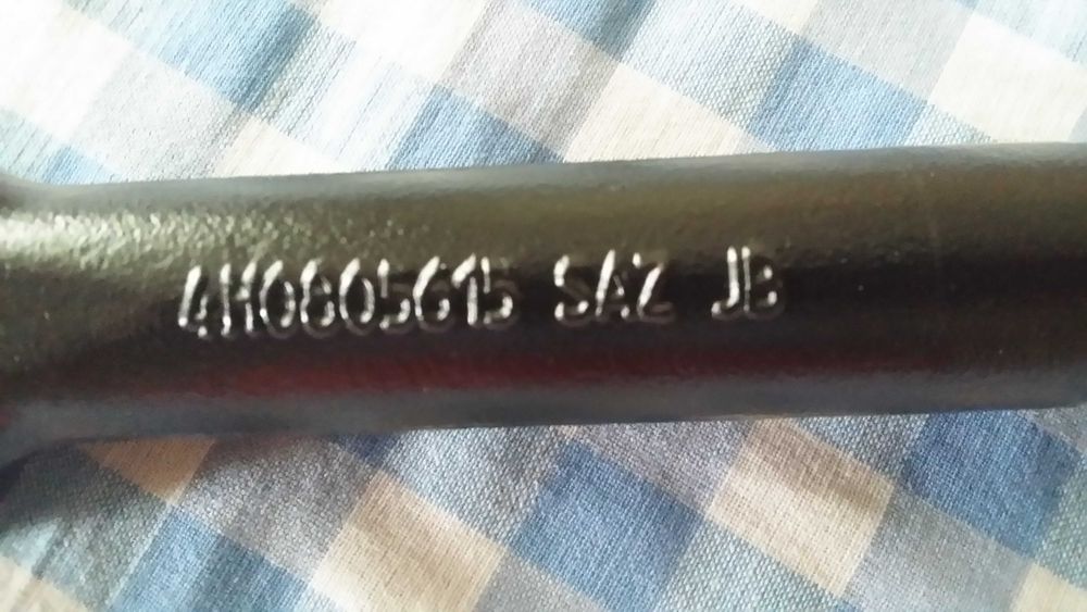 Чисто нова оригинална немска кука за теглене от Audi