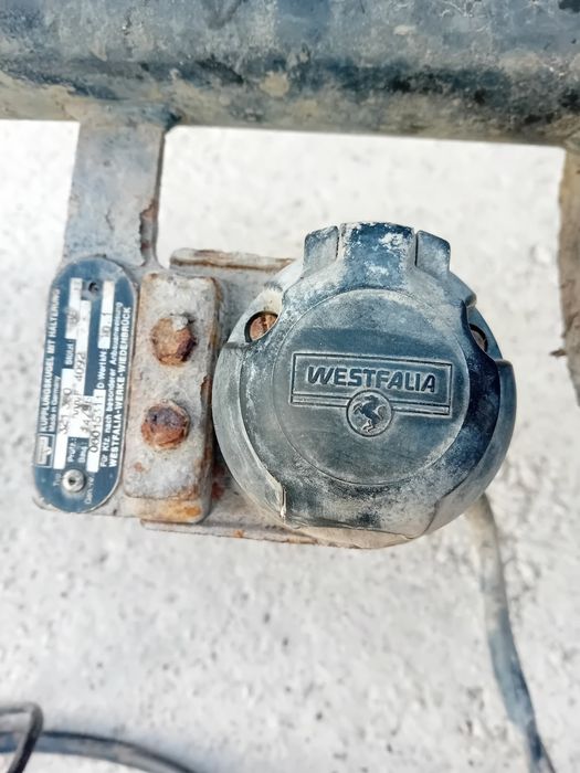 Оригинален теглич