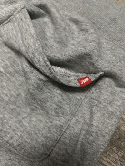 Дрехи на New Balance и Lacoste