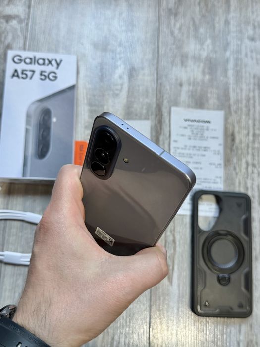 Samsung Galaxy A57 5G 256 GB 8 GB Ram Dual Sim Като Нов и Гаранционен, платен в кеш без лизингови опасности.