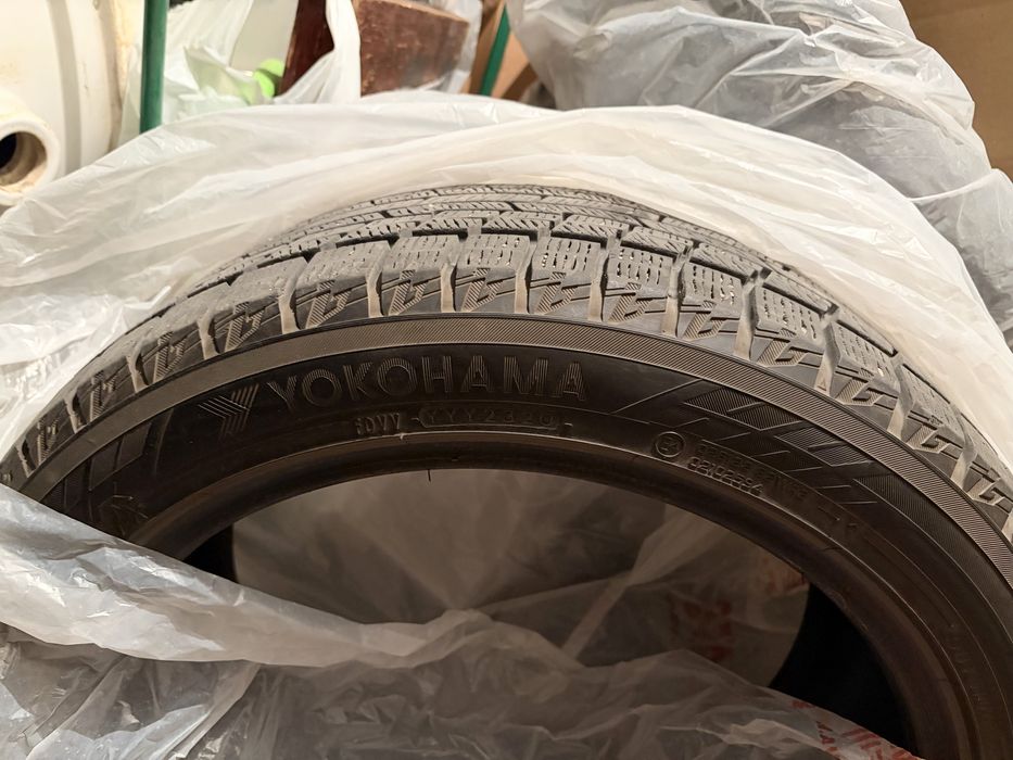 Yokohama 235/45 R18