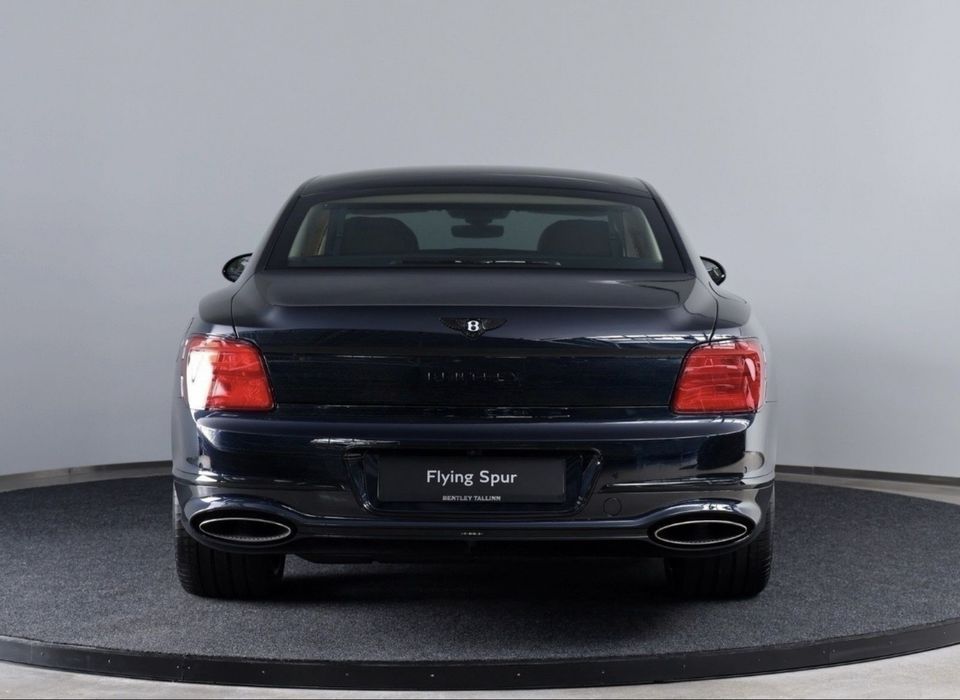 Bentley Flying Spur Azure V8 2026