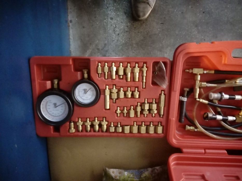 к-т за проверка налягането на гориво -инжекцион ,масло