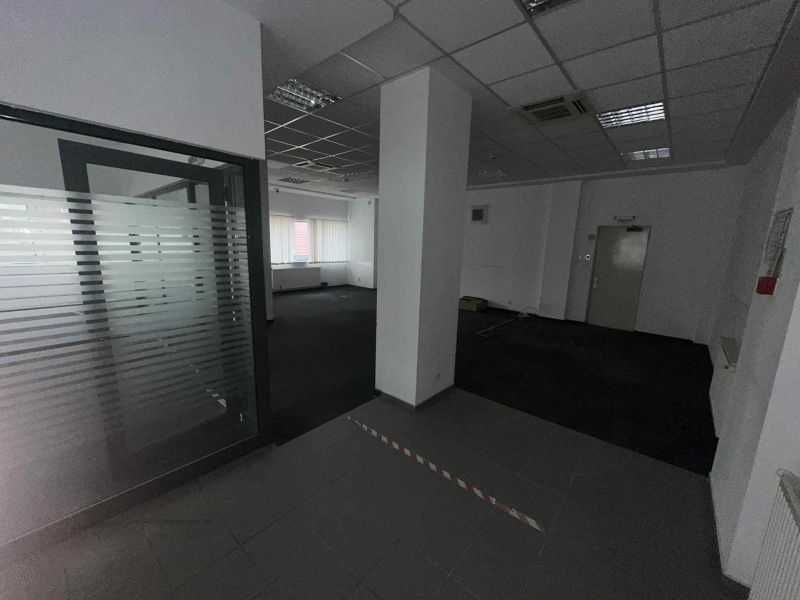 SUPER OCAZIE ÎN CAREI – Spațiu Comercial ULTRACENTRAL de Închiriat!