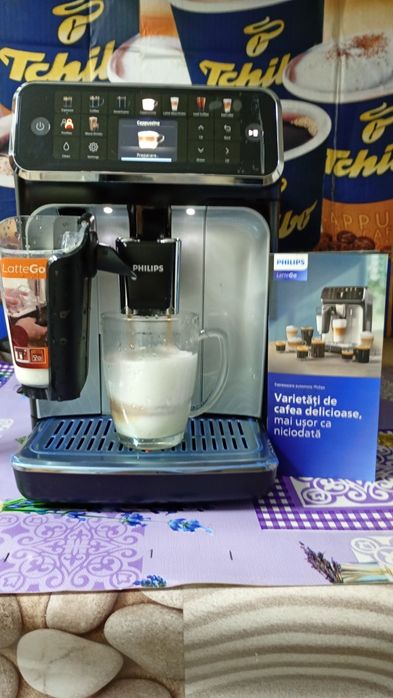 Expresor cafea Philips LatteGo 5500 câteva cafele, cana noua!!