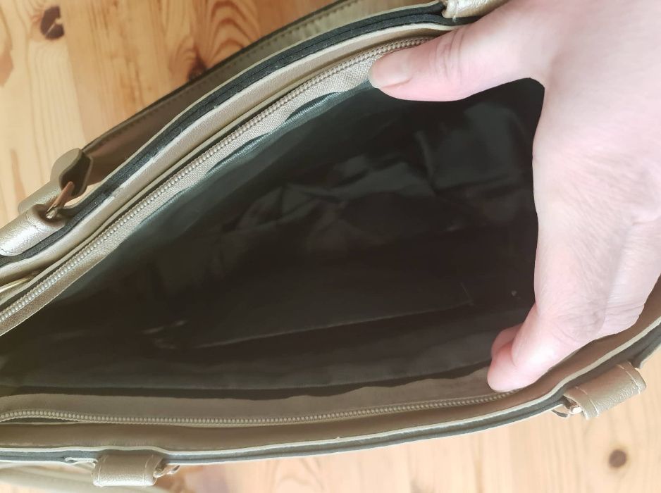 Нова дамска чанта