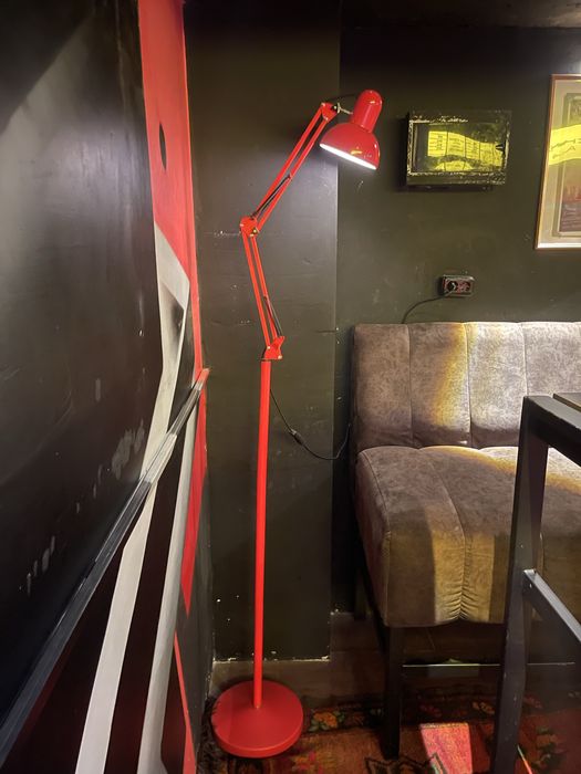 Светильник красный