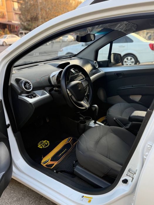 Spark 2018 yil kraskasi toza