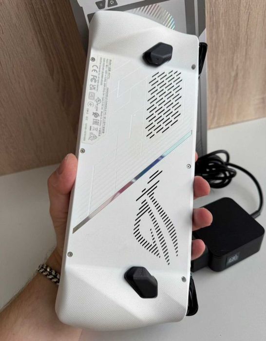 Asus ROG Ally z1 Extreme