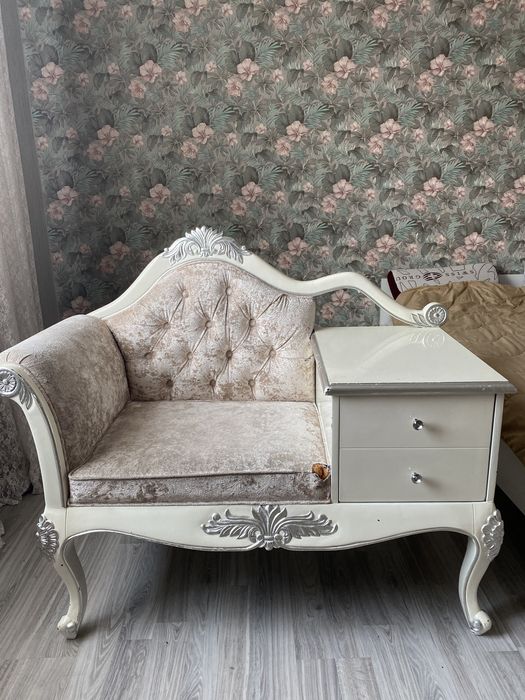 Продается комплект мебели