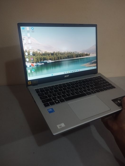 Acer Intel core 3.Holati yangi.