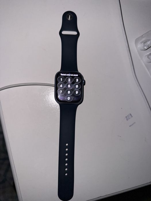 Apple Watch Series 7 45mm GPS – stare bună, funcțional complet