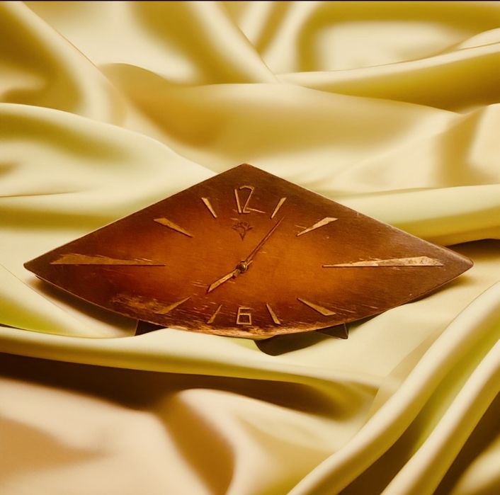 Антикварные часы настольные