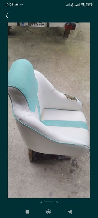 Scaun șalupă tip scoică