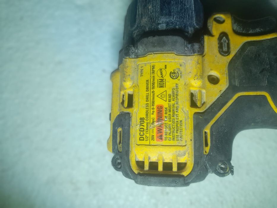 Devalt filetant brushles dcd708 20v