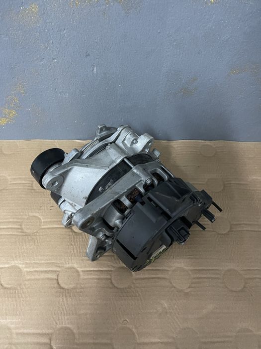 Alternator Nissan Qashqai J12 1.3 tce Renault Arkana 2310A1749R 2020+