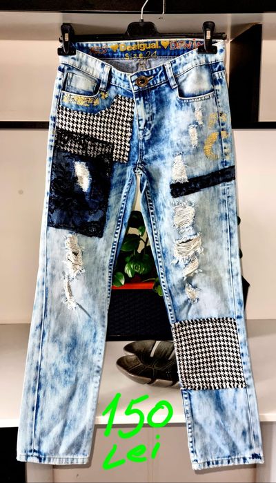 Jacheta Desigual Jeans - 300 Lei, Pantaloni Desigual Jeans - 150 Lei,