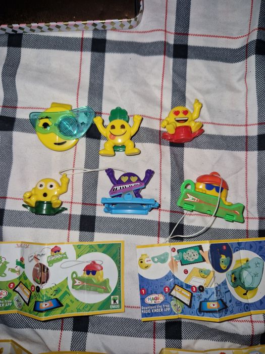 Lot jucării Kinder Surprise