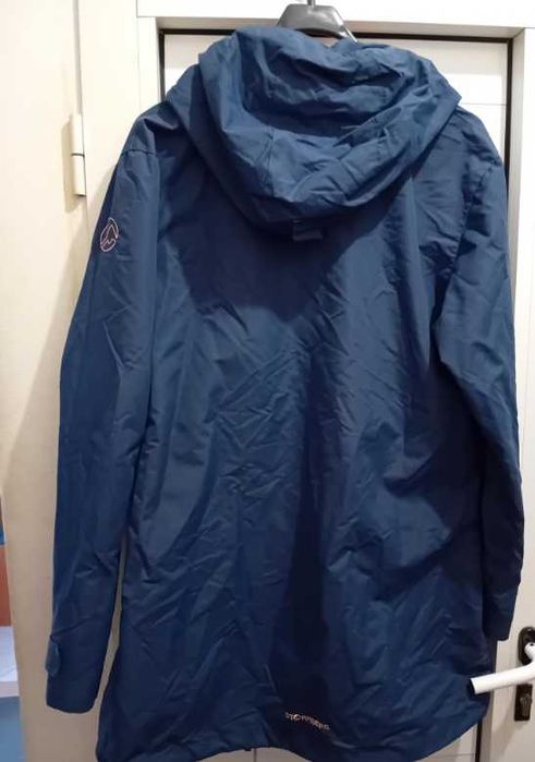 Чисто ново яке Stromberg