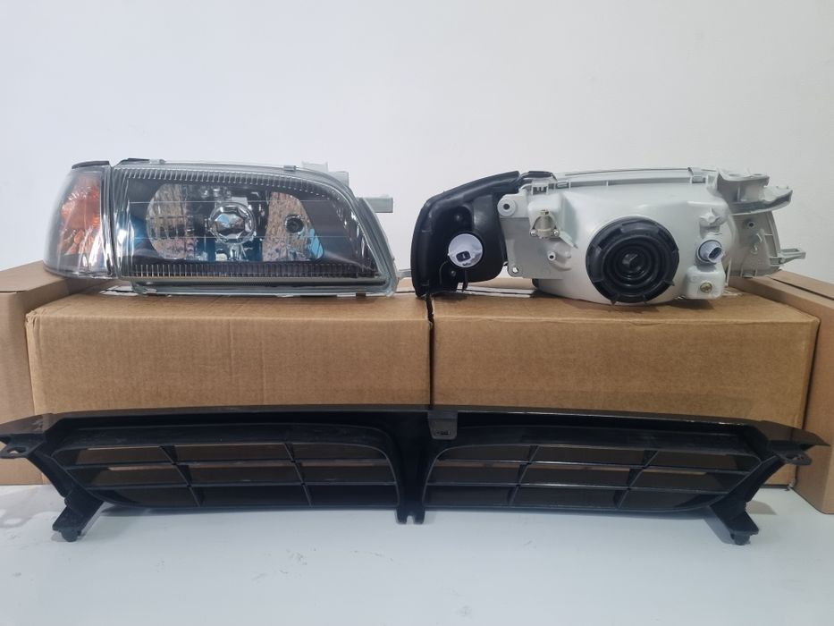 Тойота Карина Е хрустальный фара