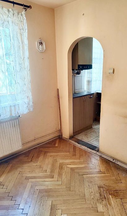 Apartament 4 camere, 69 mp, etaj 3/4, centrală proprie – Mediaș, str. Păltiniș