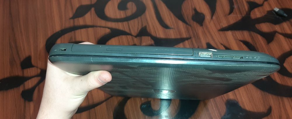 Noutbuk HP yaxshi ishlaydi