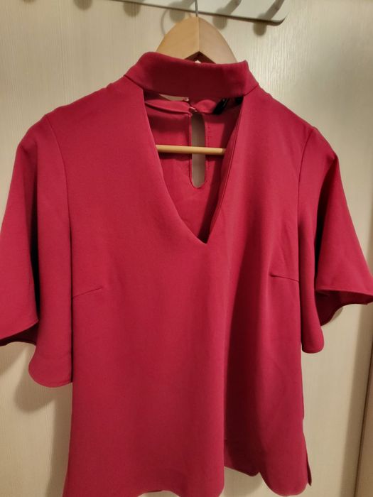 Цикламена блуза ZARA с ефектно закопчаване през врата
