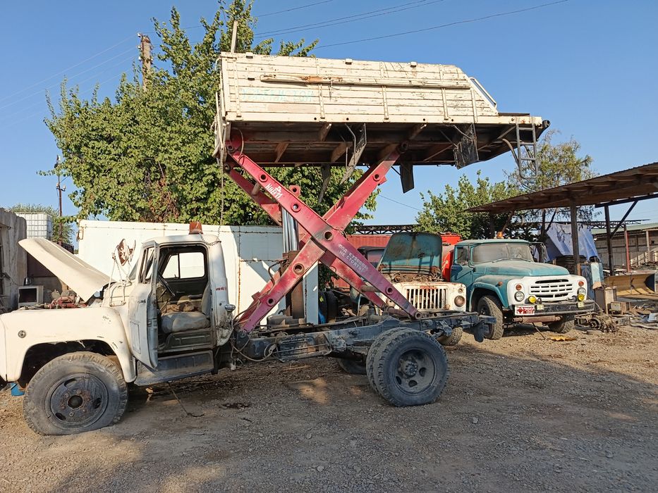 Gaz 53 sotiladi yaxshi