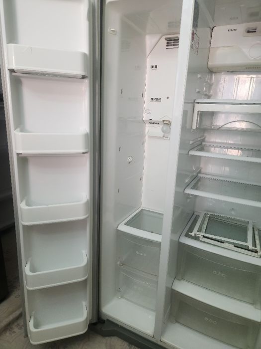 Продам холодильник LG