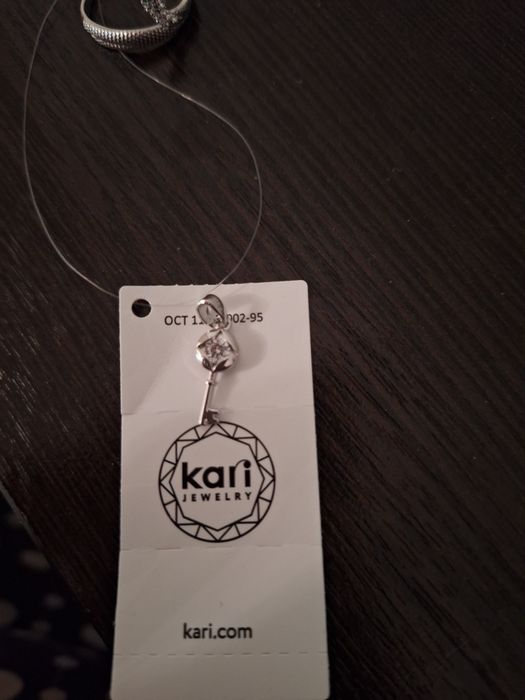 Продам кольцо женское серебро