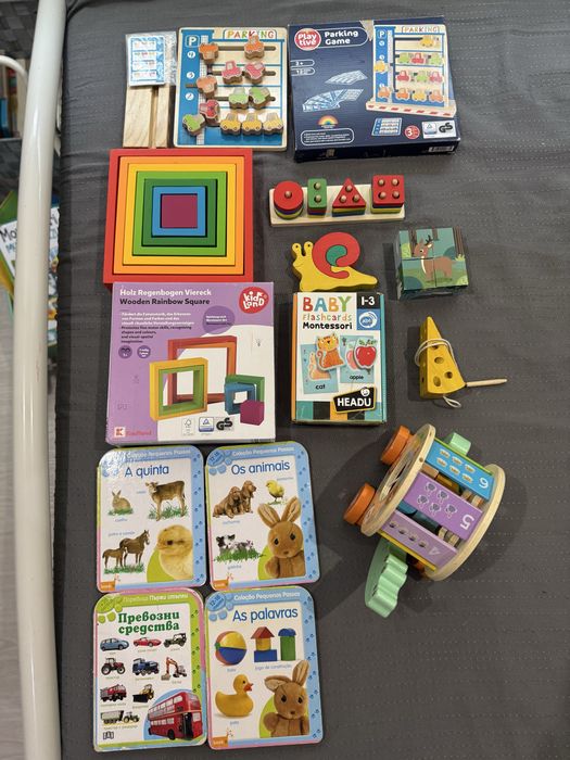 Дървени играчки и книжки