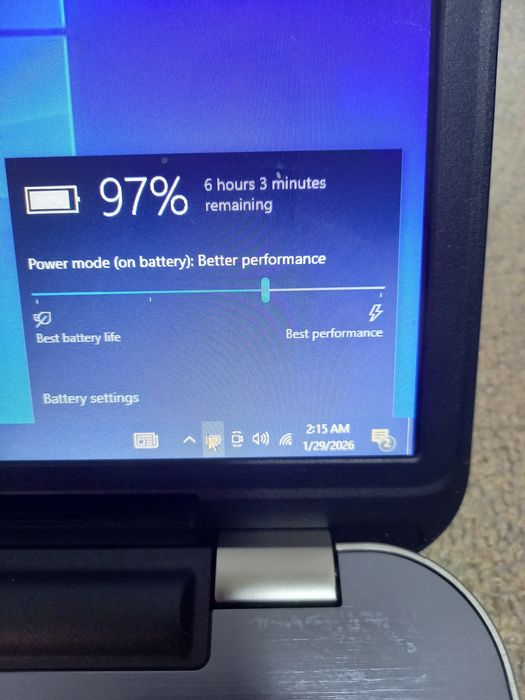 Laptop del 17,i5 ,ram 8gb,video 2gb ,bqterie  3 ore